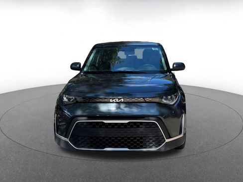 Used 2025 Kia Soul LX w/ LX Technology Package FWD image 2