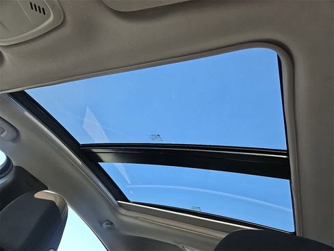 Used 2023 Chevrolet Malibu LT image 13