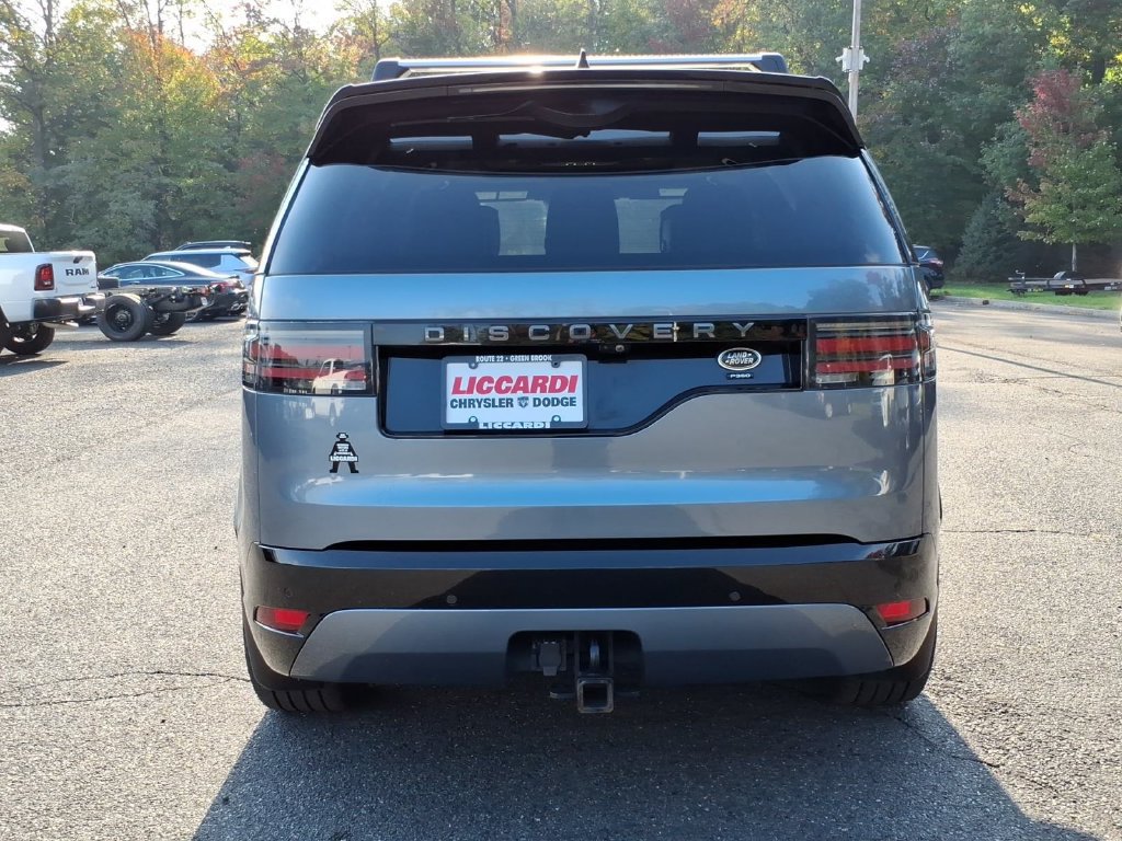 Used 2022 Land Rover Discovery HSE R-Dynamic AWD/4WD image 5