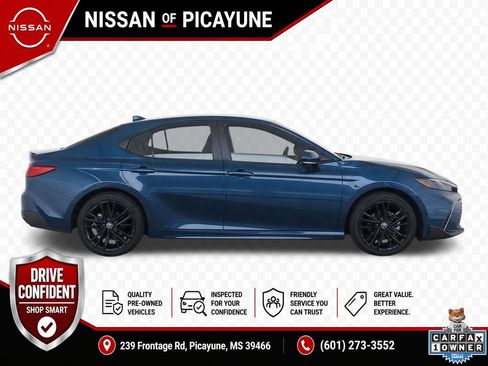 Used 2025 Toyota Camry SE w/ Convenience Package FWD image 7