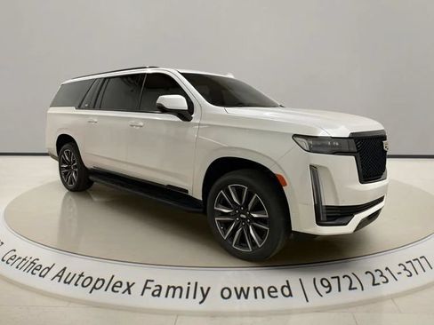 Used 2023 Cadillac Escalade ESV Sport w/ Touring Package AWD/4WD image 7