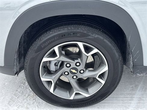 Used 2025 Chevrolet Trax LT image 20
