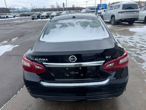 Used 2018 Nissan Altima 2.5 SV image 6