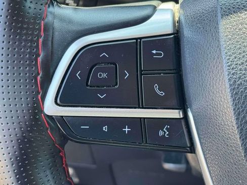 Used 2023 Toyota Highlander Platinum AWD/4WD image 25