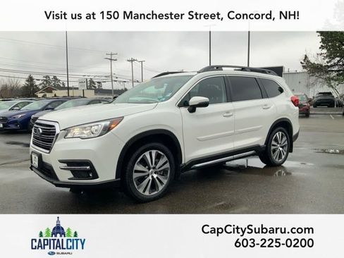Used 2022 Subaru Ascent Limited w/ Technology Package image 3