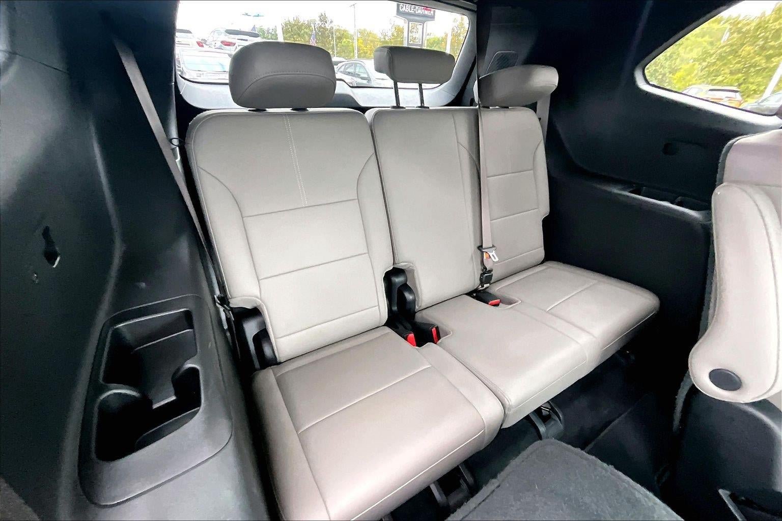 Used 2026 GMC Acadia Elevation w/ Elevation Premium Package FWD image 23