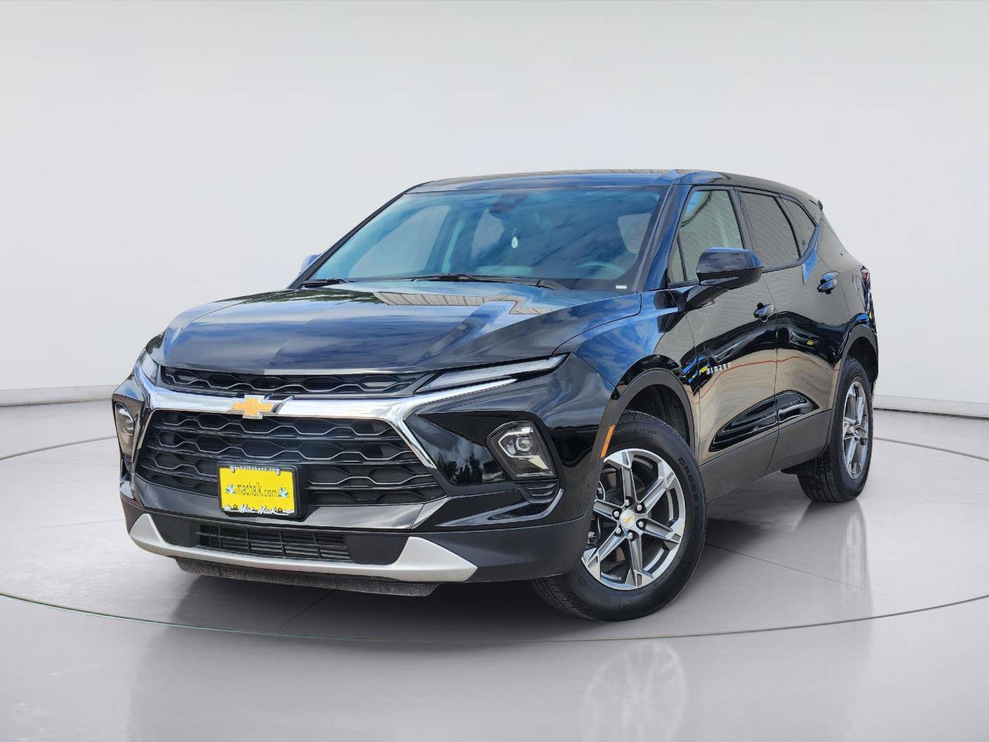 Used 2026 Chevrolet Blazer LT FWD image 1