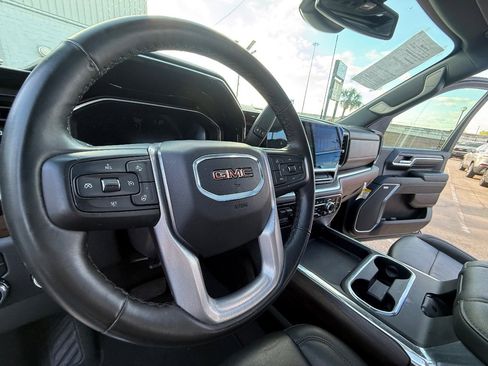 Used 2024 GMC Sierra 3500 SLT w/ SLT Premium Package image 31