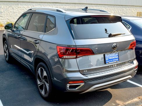 Used 2023 Volkswagen Taos SE AWD/4WD image 6