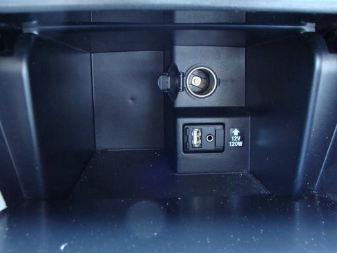 Used 2014 Toyota Camry LE FWD image 18