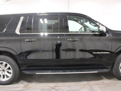 Used 2024 Chevrolet Suburban Premier AWD/4WD image 11