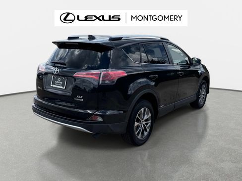 Used 2016 Toyota RAV4 XLE AWD/4WD image 3