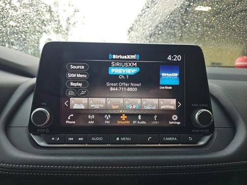 Used 2025 Nissan Rogue SV FWD image 36