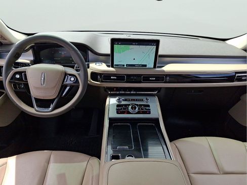Used 2022 Lincoln Aviator AWD w/ Premium Package image 9