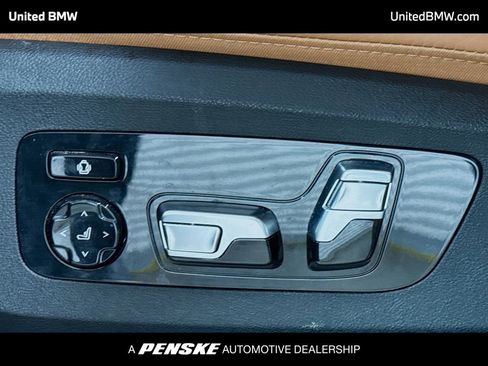 Used 2024 BMW X7 xDrive40i w/ Premium Package AWD/4WD image 4