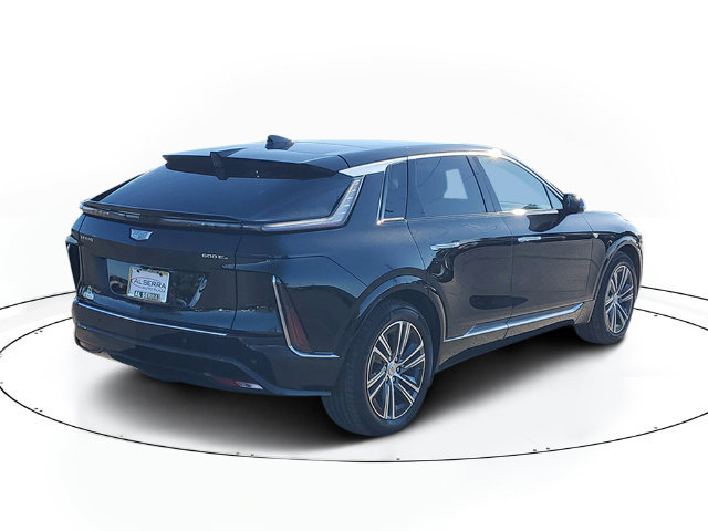 Certified 2024 Cadillac Lyriq Luxury AWD/4WD image 4