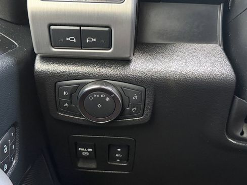 Used 2020 Ford F150 Platinum w/ Equipment Group 701A Luxury AWD/4WD image 24