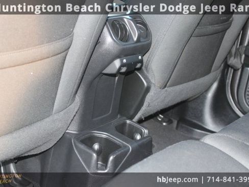 Used 2021 Jeep Wrangler Unlimited Sport image 37