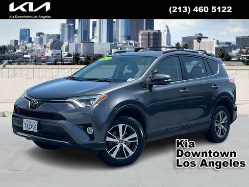 Used 2017 Toyota RAV4 XLE w/ Carpet Mat Package FWD image 1