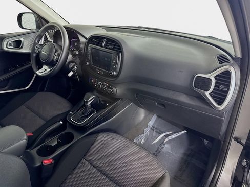 Certified 2025 Kia Soul LX w/ LX Technology Package FWD image 26