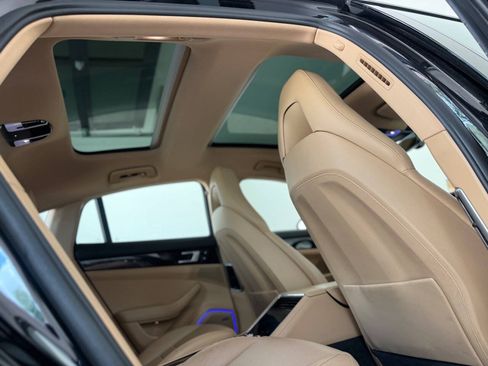 Used 2019 Porsche Panamera RWD image 10