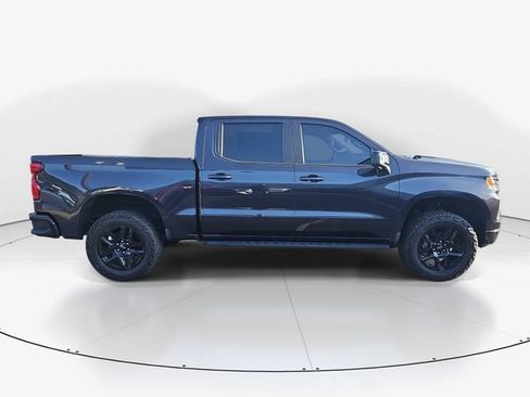 Used 2022 Chevrolet Silverado 1500 LT Trail Boss w/ LT Trail Boss Premium Package AWD/4WD image 2