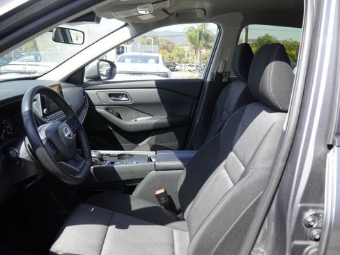 Used 2025 Nissan Rogue SV FWD image 15