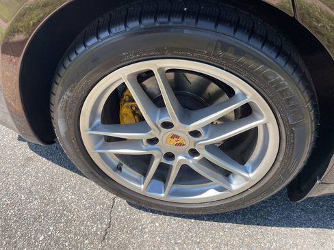 Used 2014 Porsche Panamera 4 image 12