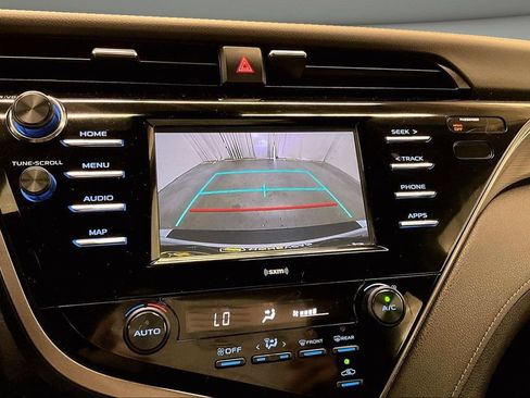 Used 2020 Toyota Camry SE AWD/4WD image 14