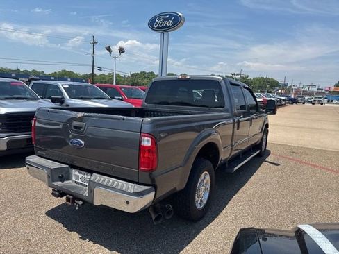 Used 2015 Ford F250 XLT w/ XLT Premium Package RWD image 13
