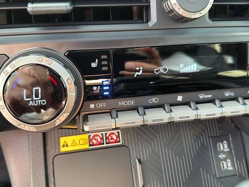 New 2026 Toyota 4Runner Limited AWD/4WD image 27