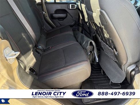 Used 2020 Jeep Gladiator Rubicon w/ Trailer Tow Package image 12