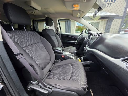 Used 2017 Dodge Journey SXT w/ Comfort/Convenience Group AWD/4WD image 13