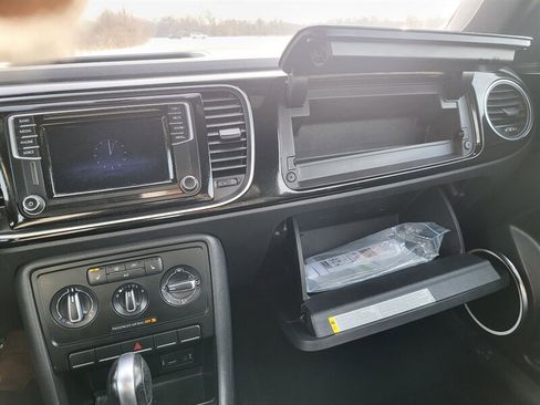 Used 2016 Volkswagen Beetle 1.8T SE image 20