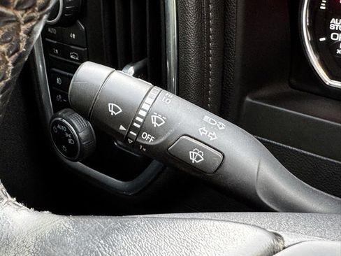 Certified 2022 Chevrolet Silverado 1500 RST image 26