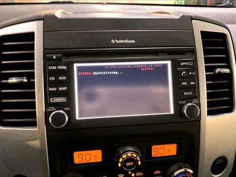 Used 2018 Nissan Frontier PRO-4X image 19