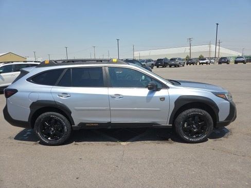 Used 2022 Subaru Outback Wilderness AWD/4WD image 2
