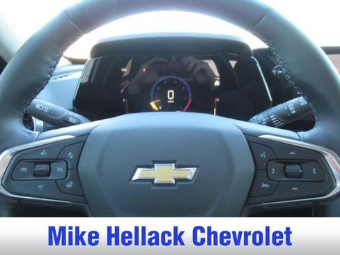 Used 2025 Chevrolet Trax LT w/ Driver Confidence Package image 12