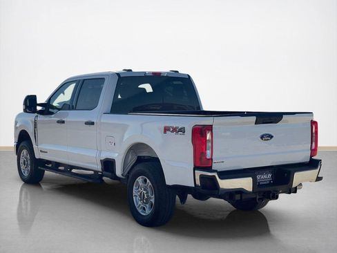 Used 2025 Ford F250 XLT w/ FX4 Off-Road Package image 5