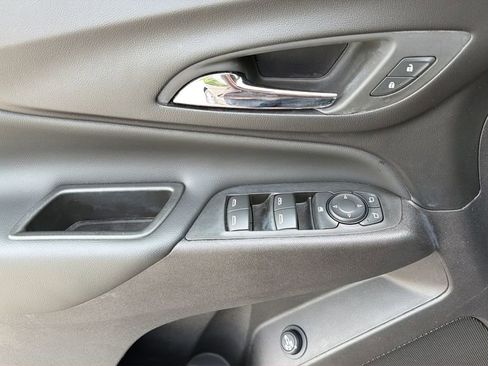 Used 2024 Chevrolet Equinox LT FWD image 13