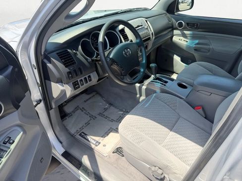 Used 2011 Toyota Tacoma 4x4 Double Cab w/ SR5 Pkg #2 w/JBL Audio image 13
