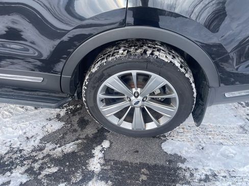 Used 2018 Ford Explorer Limited image 26