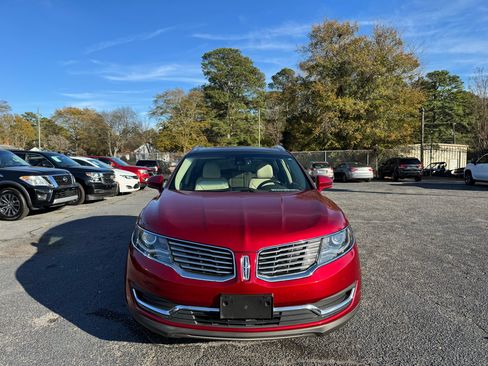 Used 2017 Lincoln MKX Reserve w/ Lincoln MKX Climate Package image 7