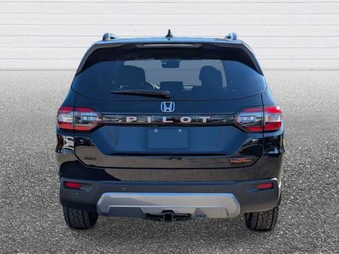 New 2026 Honda Pilot TrailSport image 4