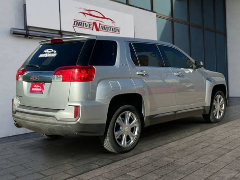 Used 2017 GMC Terrain SLE image 4