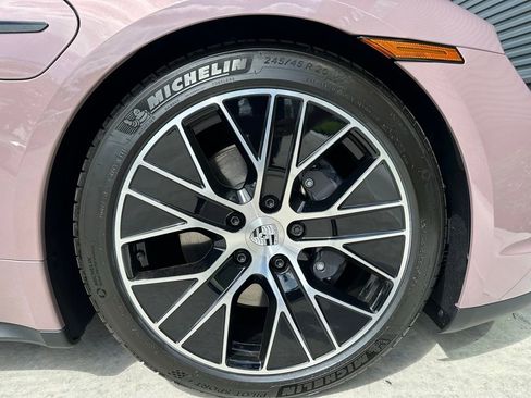 Used 2025 Porsche Taycan image 41