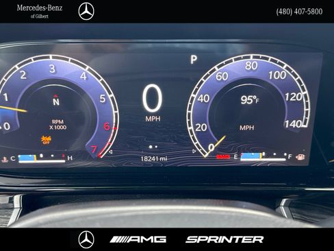 Used 2022 Jeep Wagoneer Series III AWD/4WD image 25