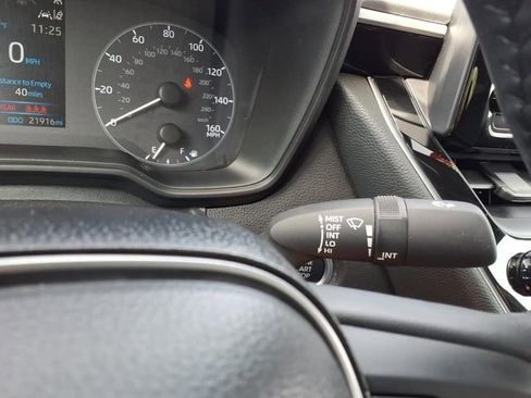Used 2025 Toyota Corolla SE FWD image 20