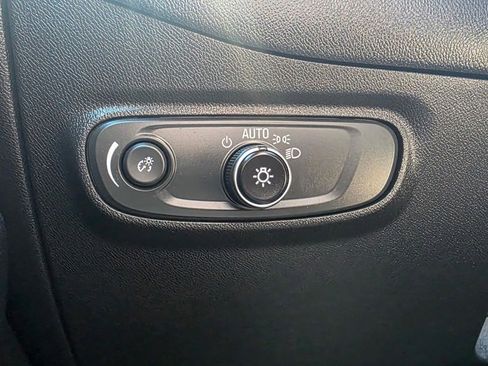 Used 2023 Chevrolet Equinox RS image 23