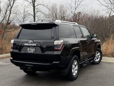 Used 2018 Toyota 4Runner SR5 image 6